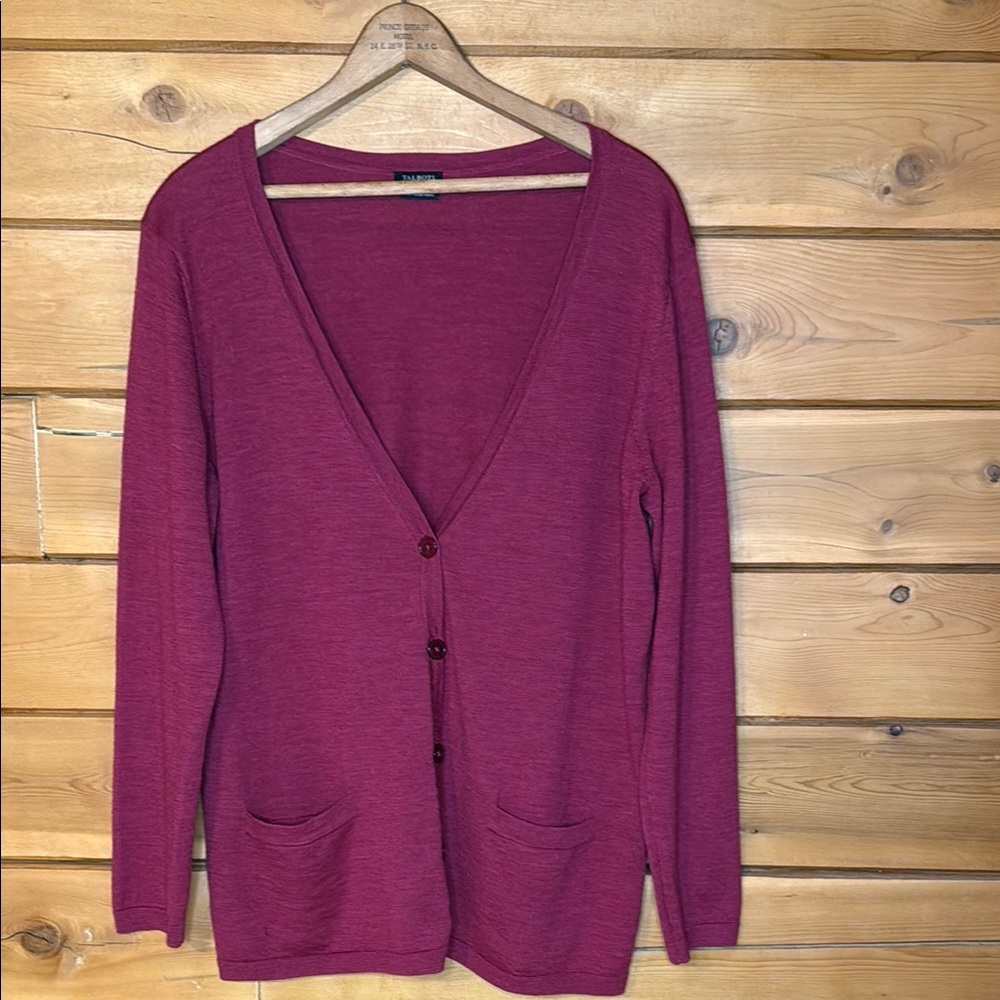 Talbots 100% fine Merino Wool lightweight cardigan Burgundy size medium petite